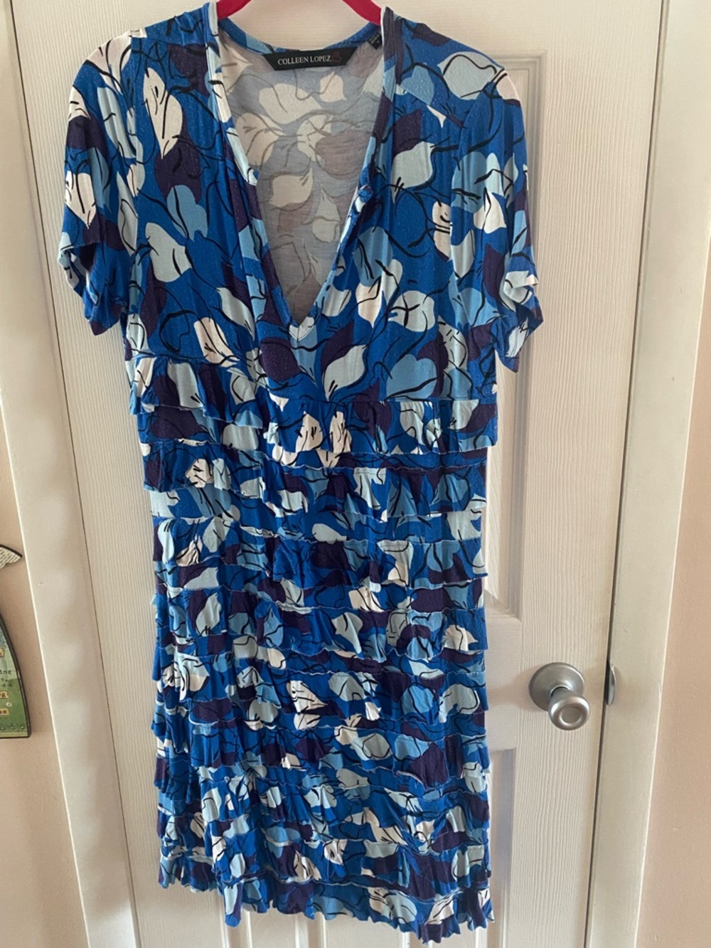 Colleen Lopez Blue and White Floral V-Neck Midi Dress